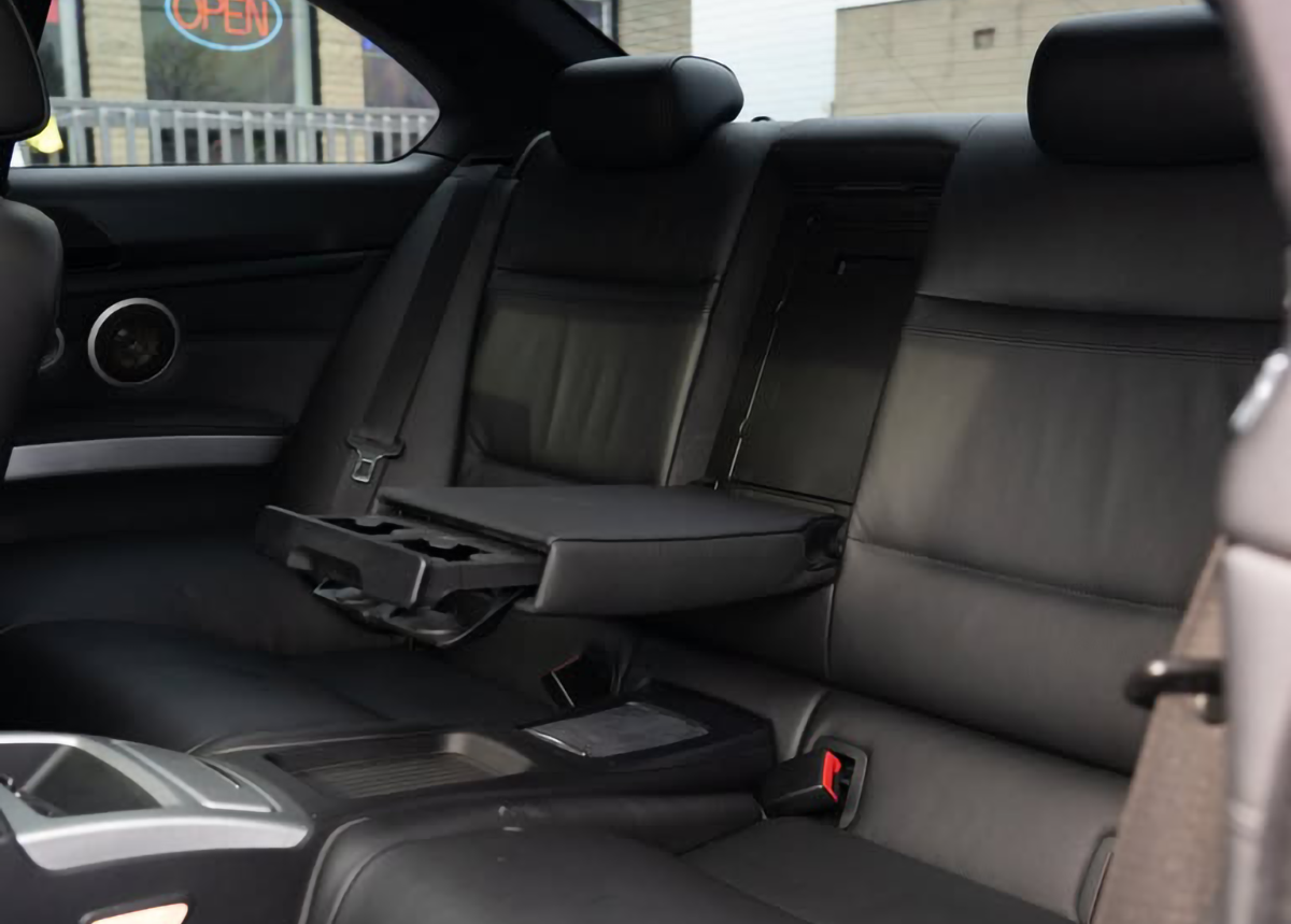 2009 BMW 335xi - Image 3